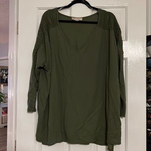 Very cute long sleeve top